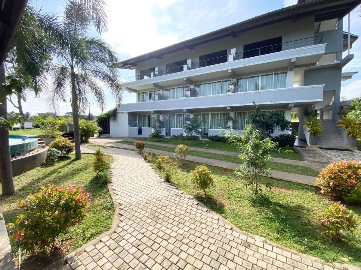 Hotel Royal Rock Sigiriya Exterior foto