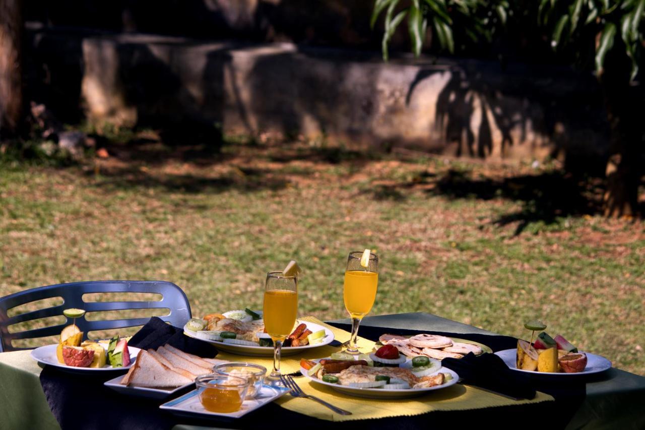 Hotel Royal Rock Sigiriya Exterior foto